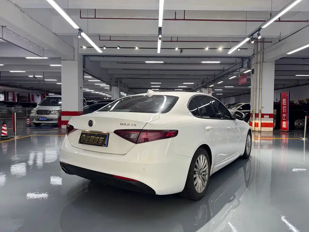 Alfa Romeo Giulia — миниатюра 4