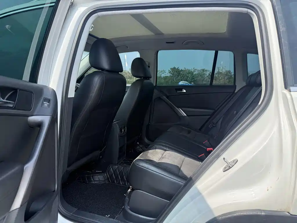 Volkswagen Tiguan — миниатюра 4