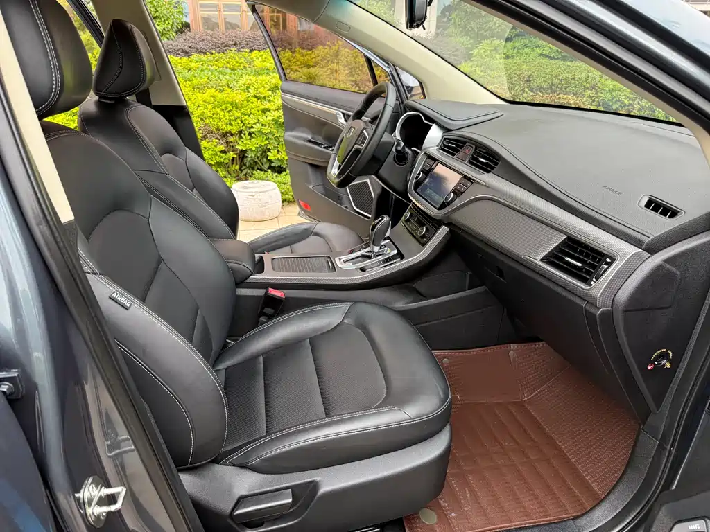 Geely Emgrand GS Elegant Edition 1.3T Auto Fashion Leader Type, фото 8