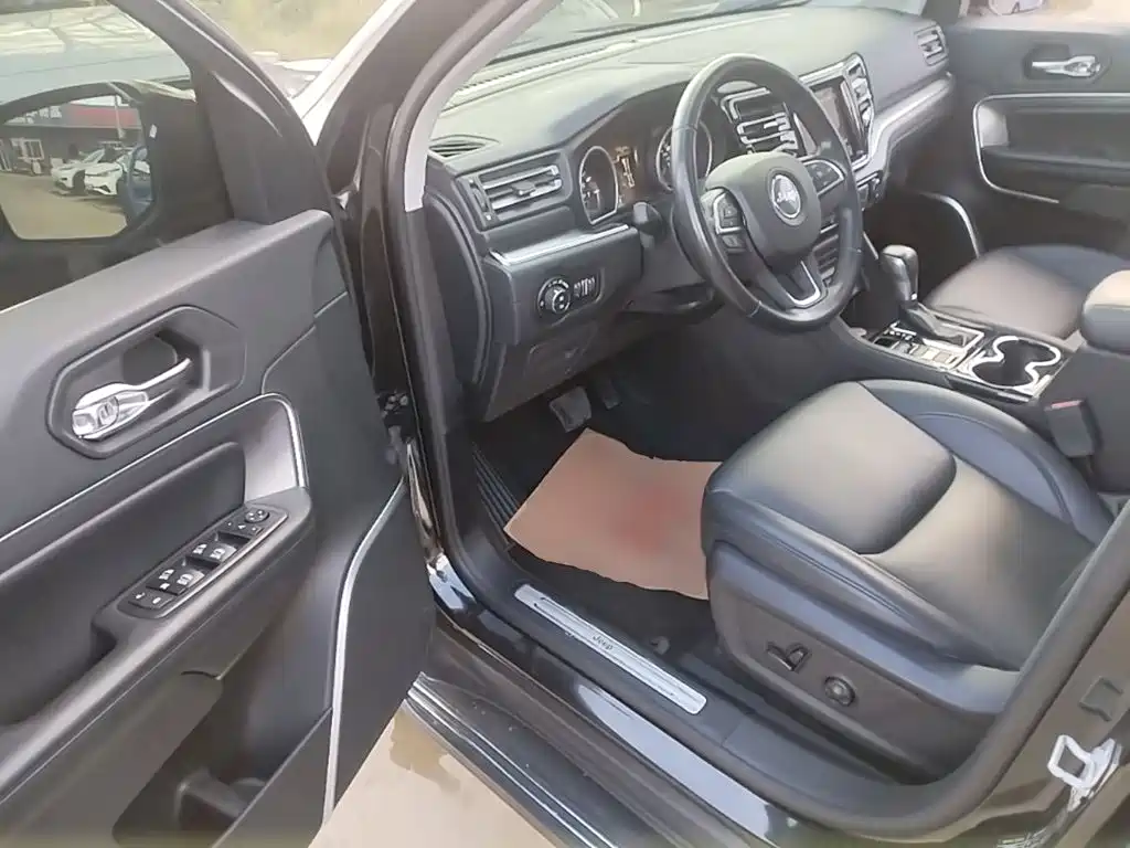 Jeep Grand Commander — миниатюра 16