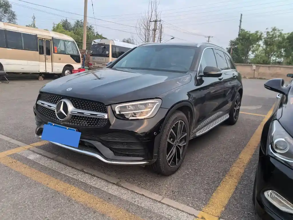 Купить Mercedes-Benz GLC