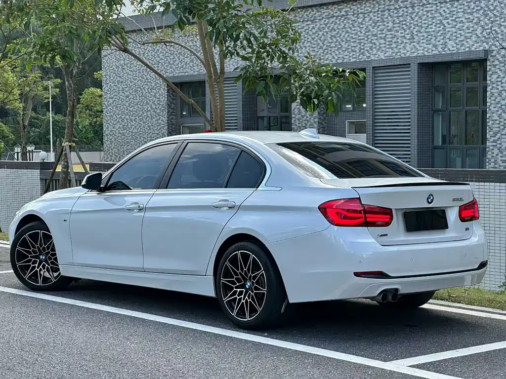 BMW 3 Series — миниатюра 9