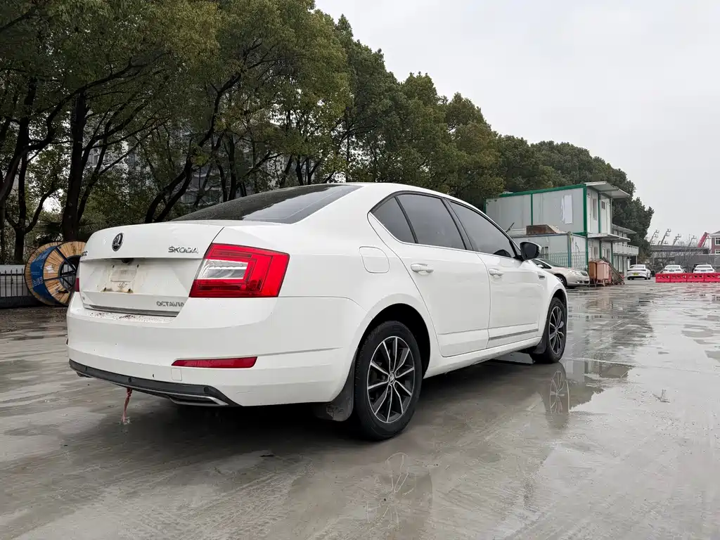 SKODA OCTAVIA