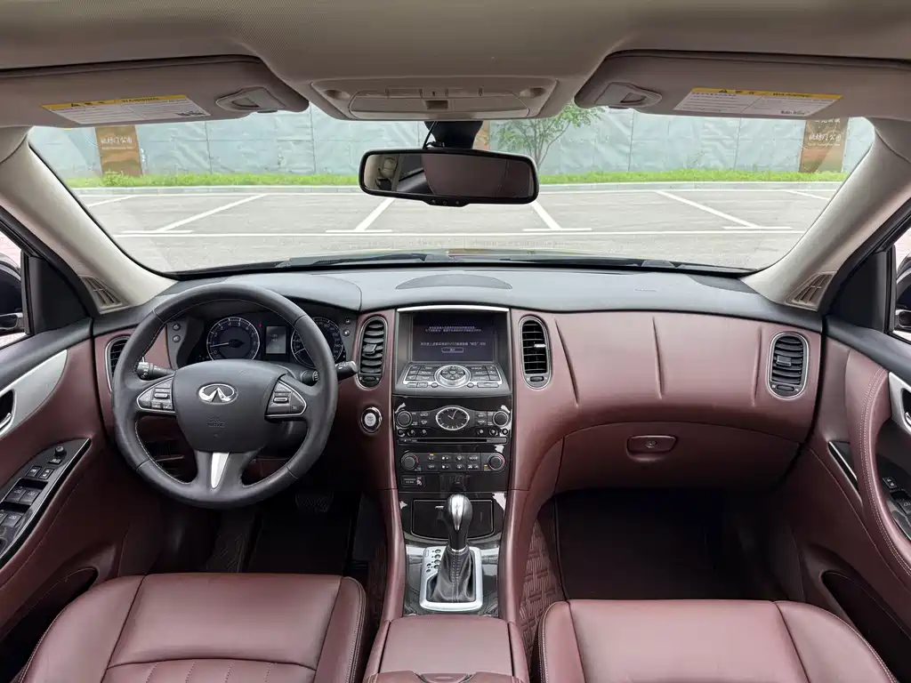 Infiniti QX50 2015 2.5L Enjoy