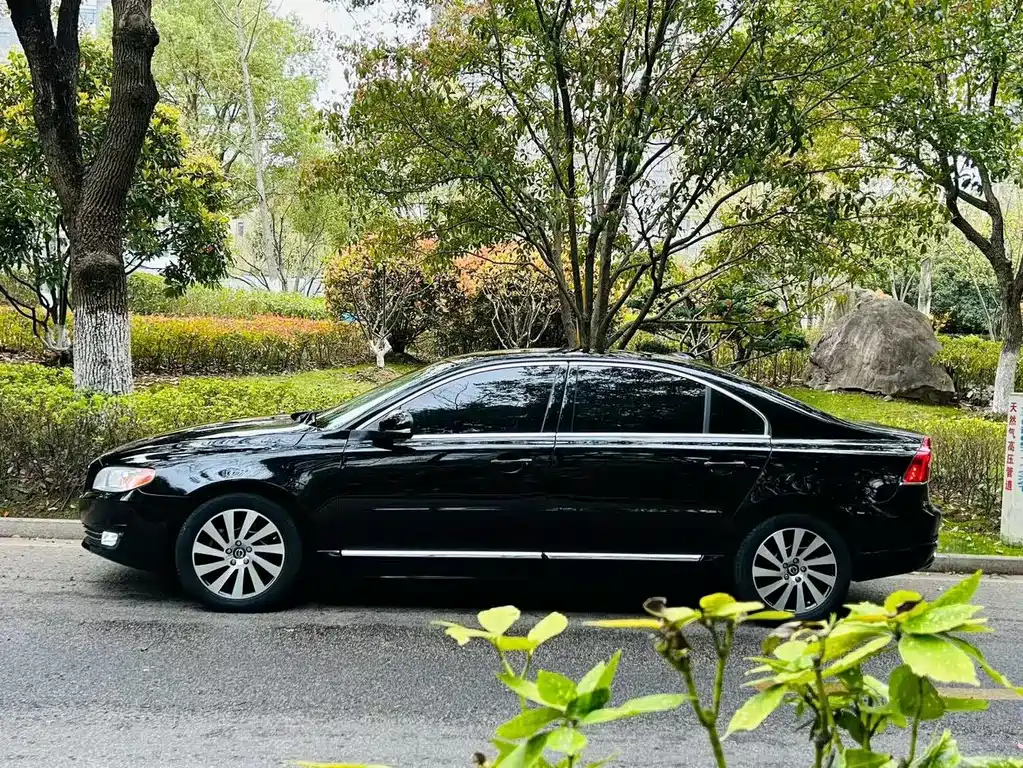 Volvo S80L — миниатюра 2