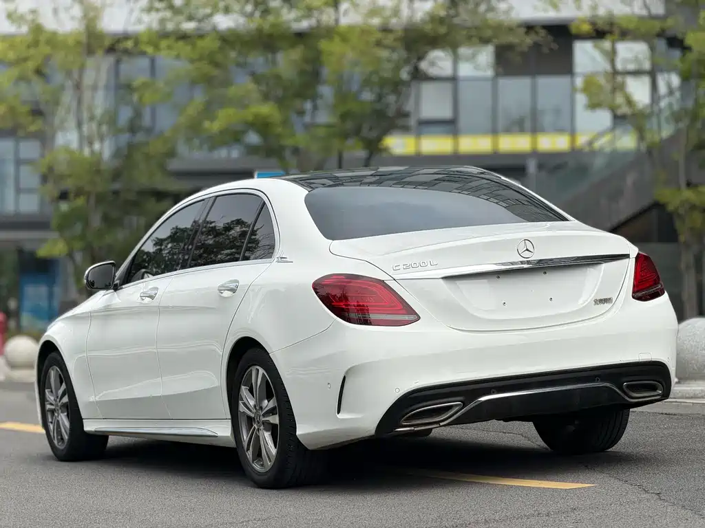 Mercedes-Benz C-Class — миниатюра 10