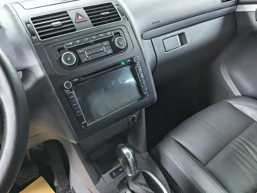 Volkswagen Touran — миниатюра 7