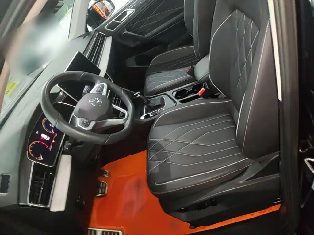 Volkswagen Tiguan L — миниатюра 15