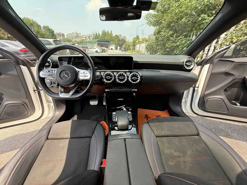 Mercedes-Benz CLA (Import) — миниатюра 7