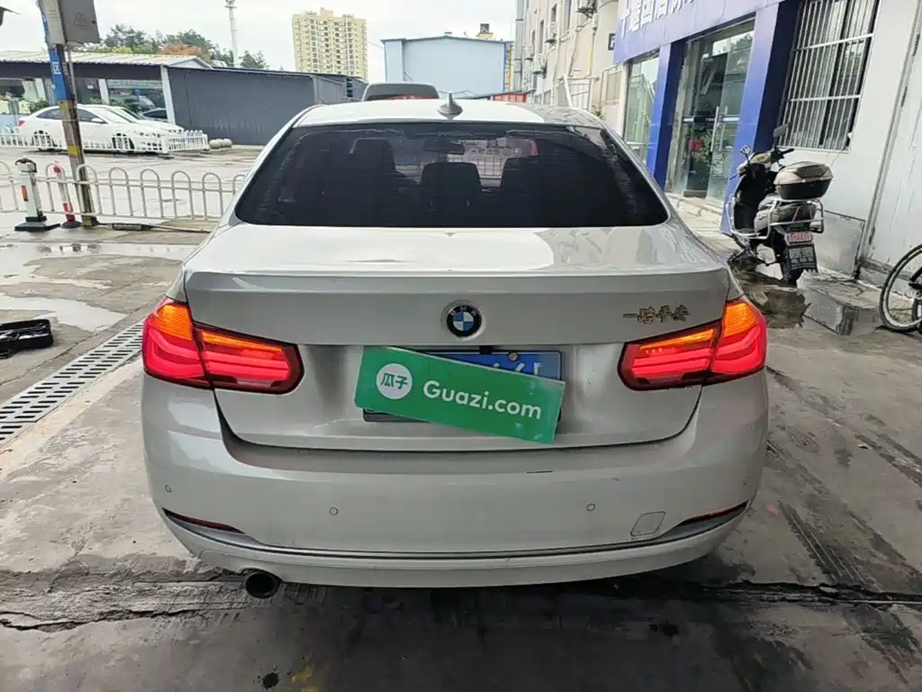 BMW 3 Series — миниатюра 6