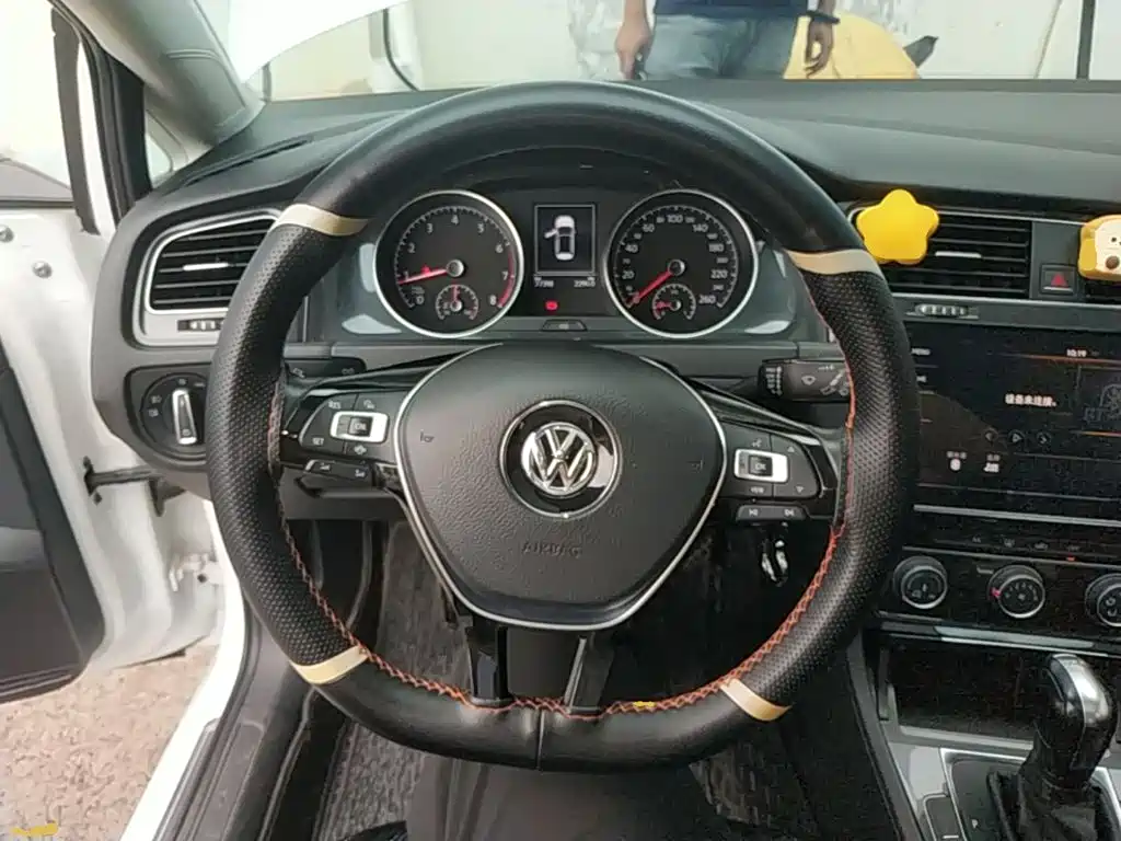 Volkswagen Golf — миниатюра 11