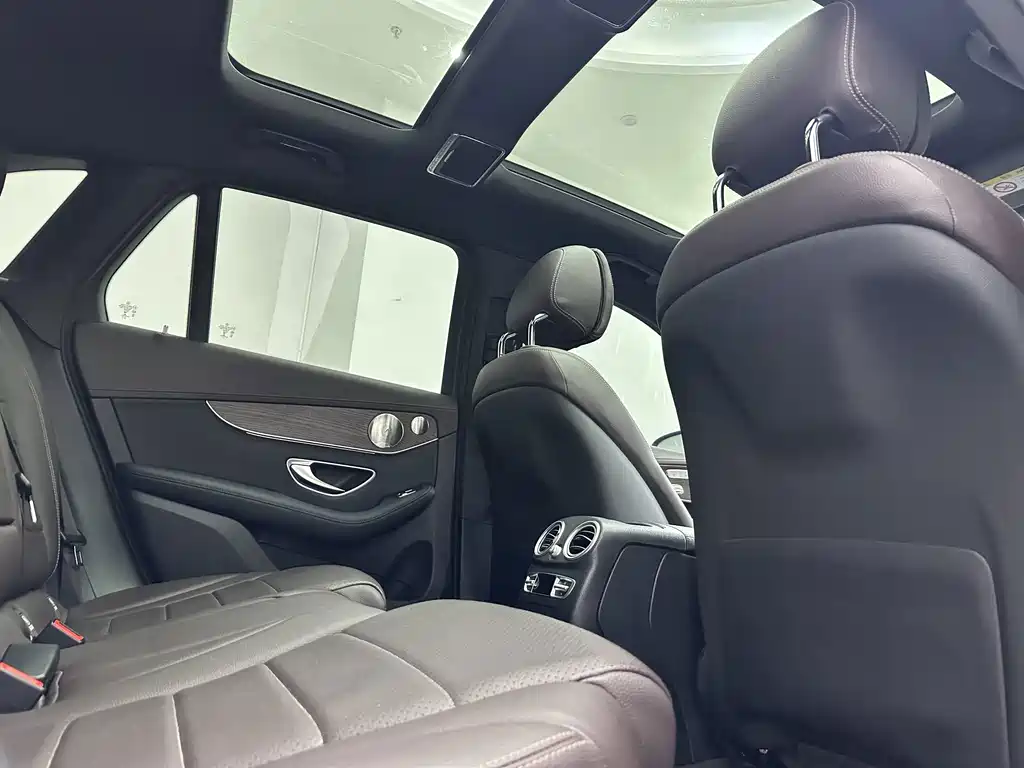 Mercedes-Benz GLC — миниатюра 14