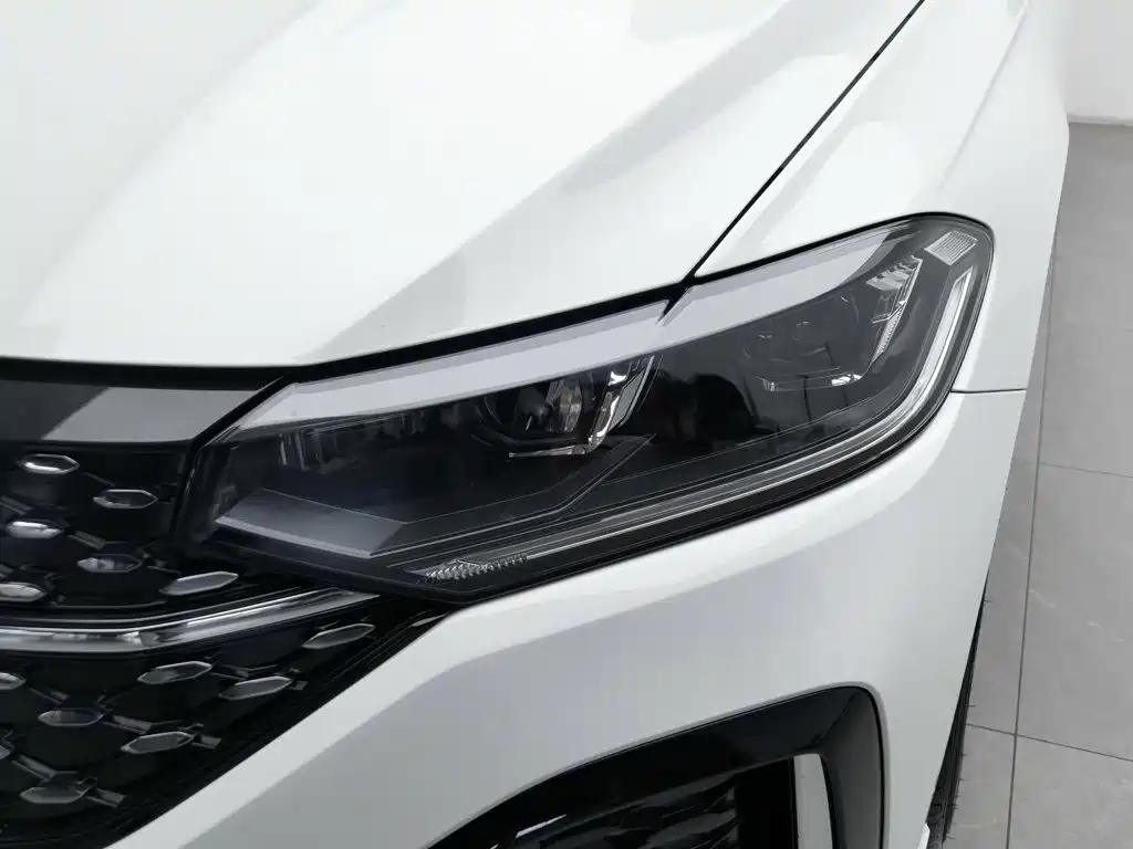Volkswagen Lavida — миниатюра 7
