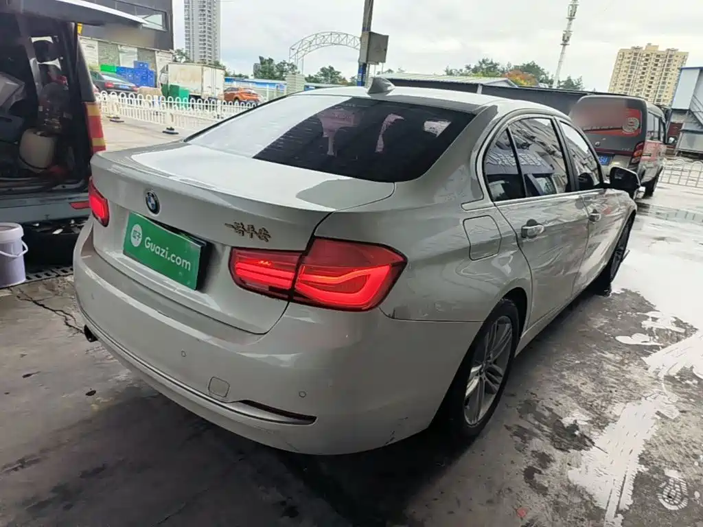 BMW 3 Series — миниатюра 7