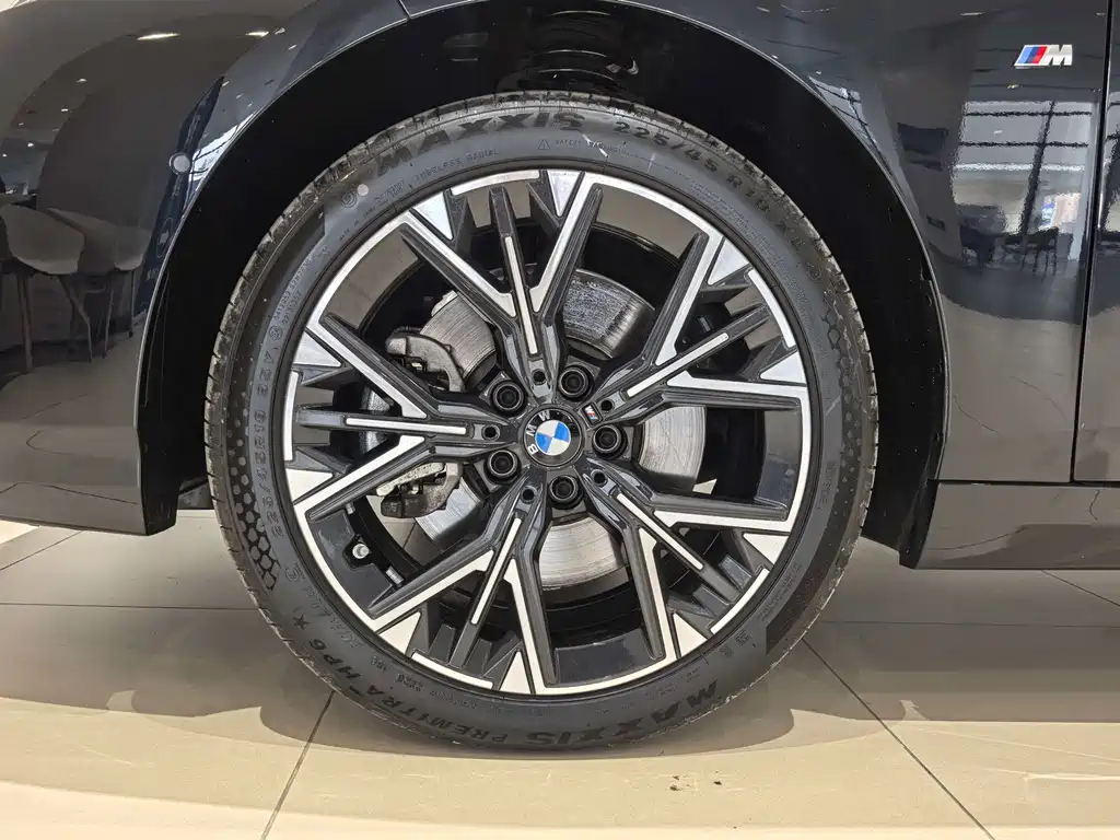 BMW 2 Series 2 2025 225L M Sport