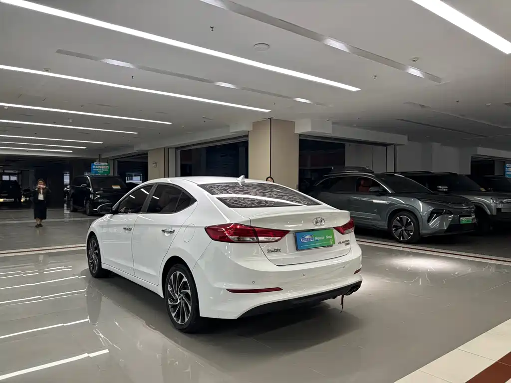 Hyundai Elantra 1.4T DCT Dazzle Dynamic · Vitality Type, фото 7