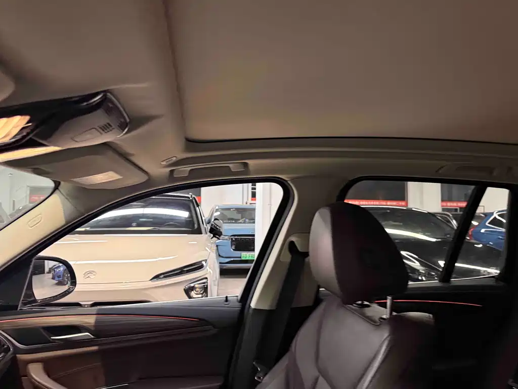 BMW X3 — миниатюра 13