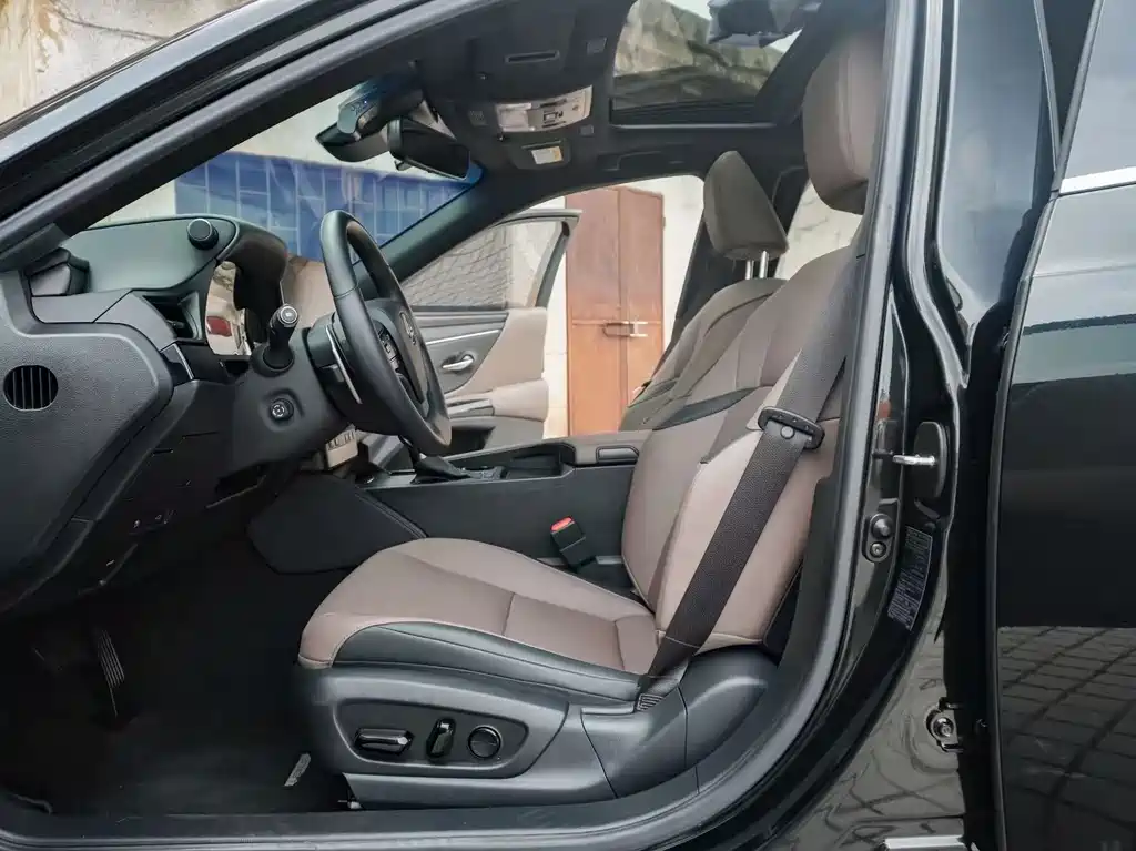 Lexus ES — миниатюра 27