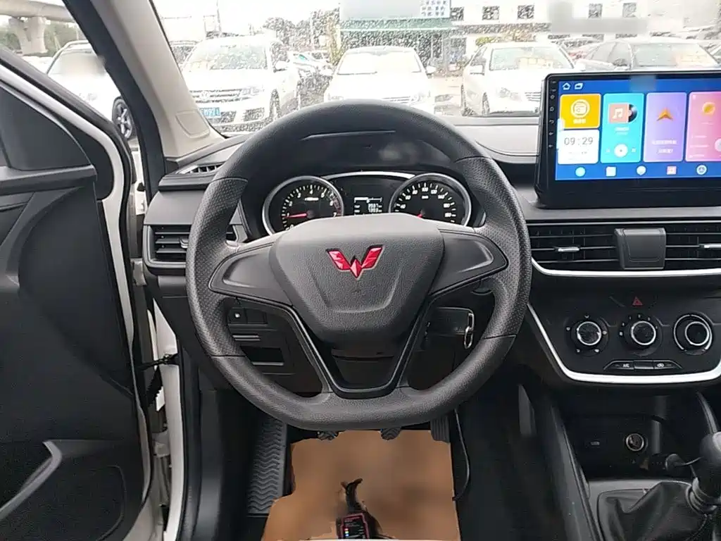 Wuling Hongguang S3 — миниатюра 11