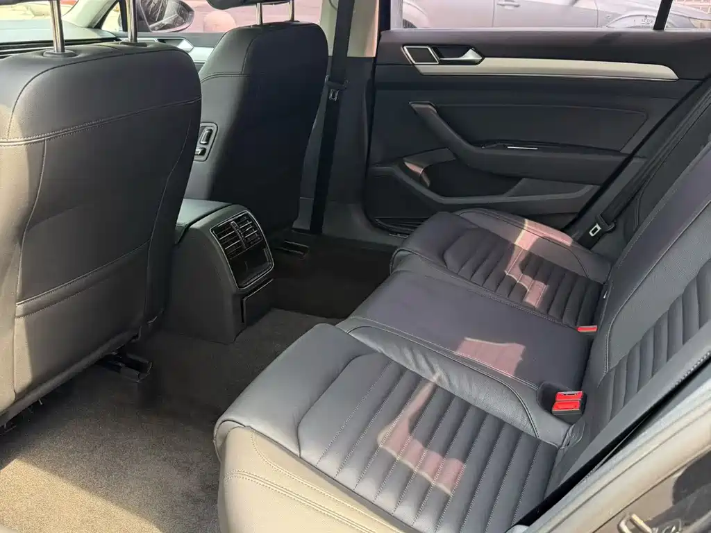 Volkswagen Magotan — миниатюра 7
