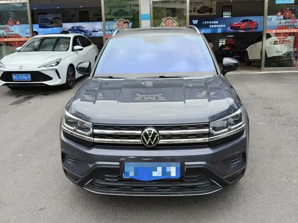 Volkswagen Tharu — миниатюра 2
