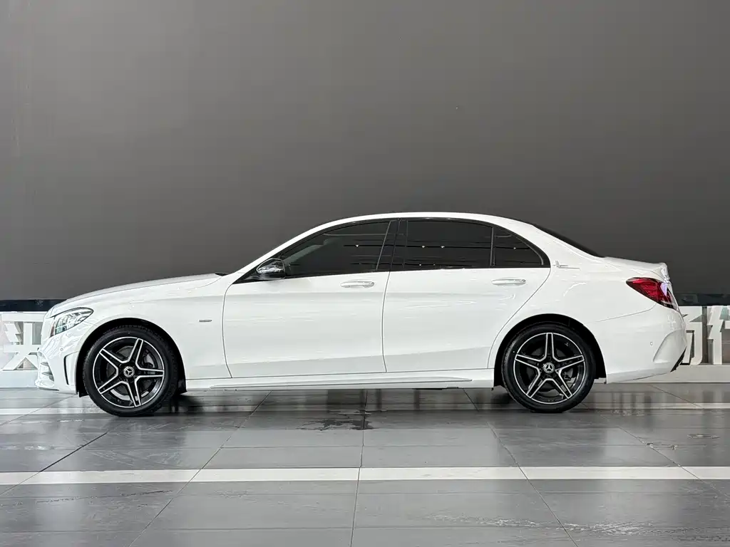 Mercedes-Benz C-Class — миниатюра 4