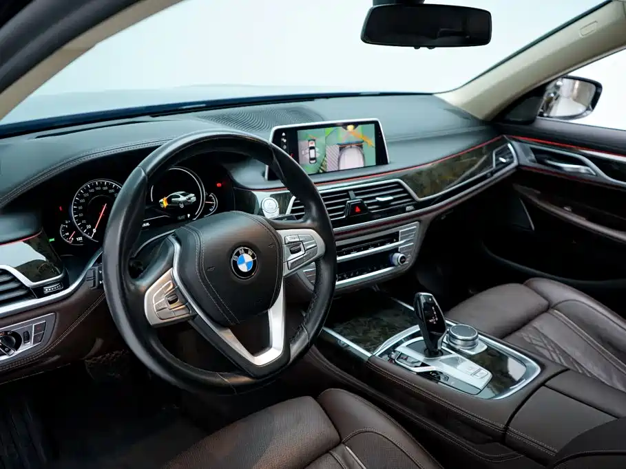 BMW 7 Series — миниатюра 20