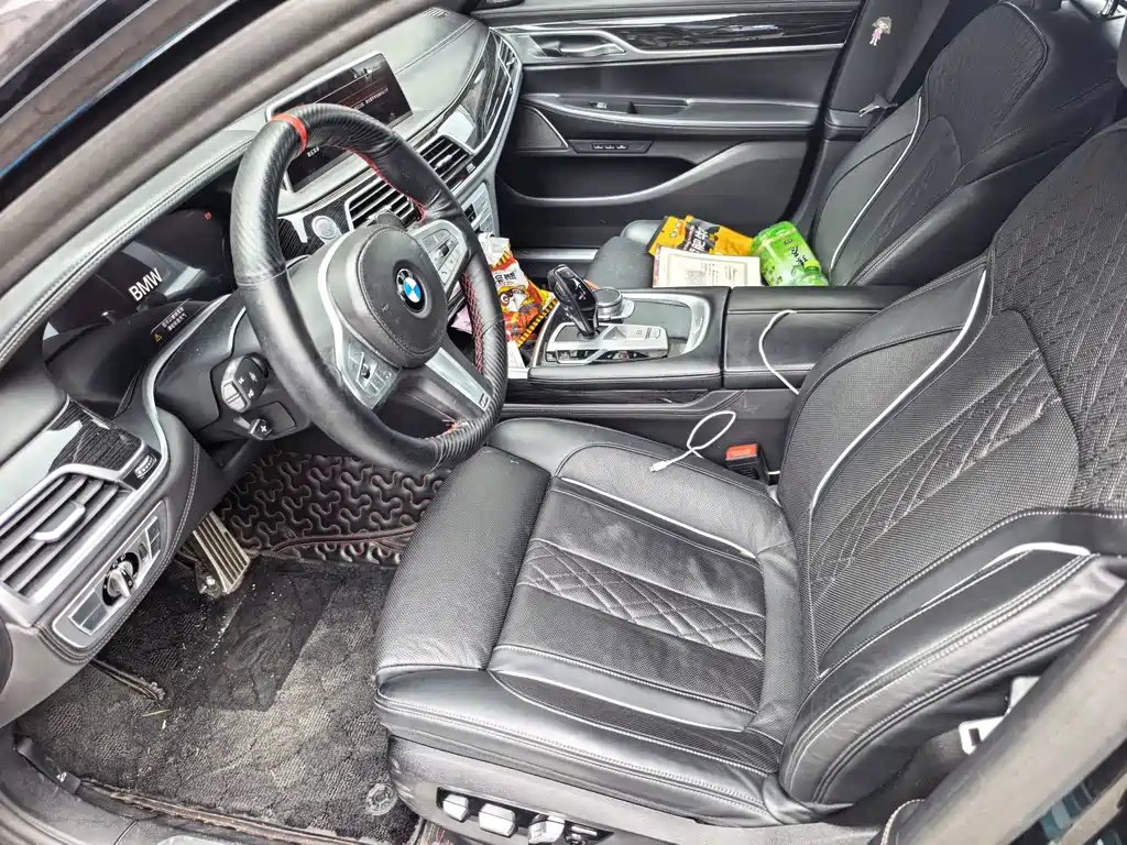 BMW 7 Series — миниатюра 8