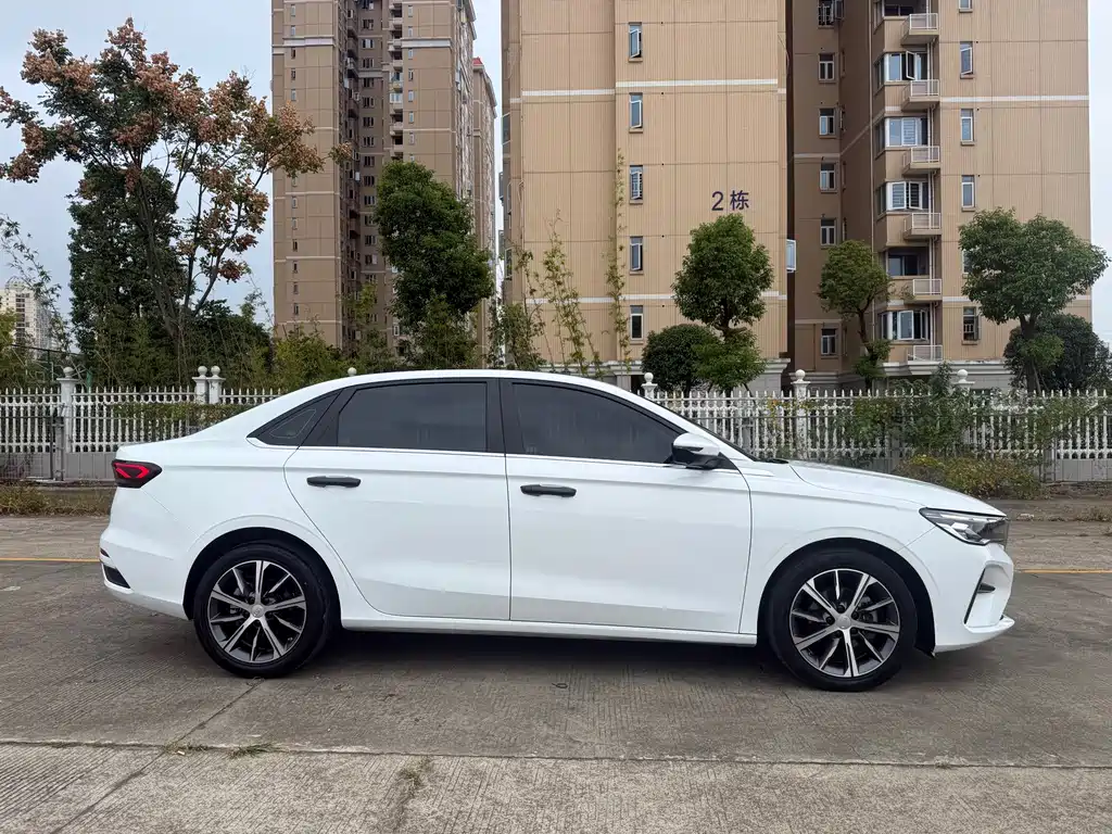 Geely Emgrand — миниатюра 4