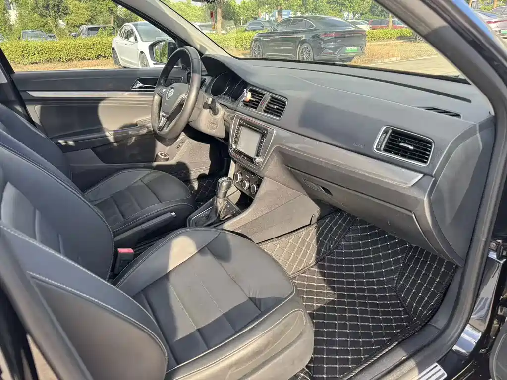 Volkswagen Lavida — миниатюра 14