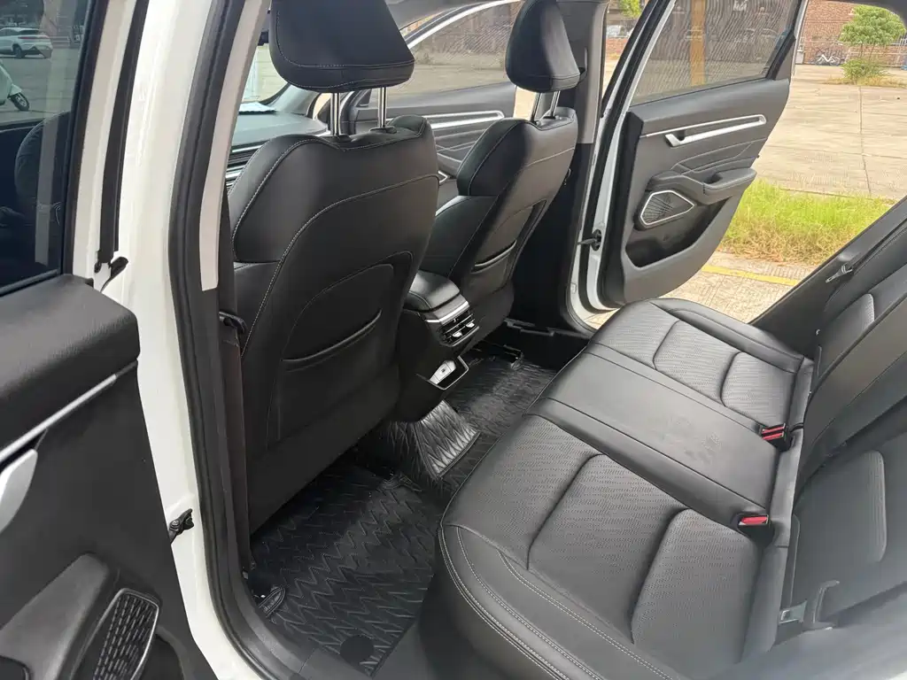 Geely Emgrand — миниатюра 18