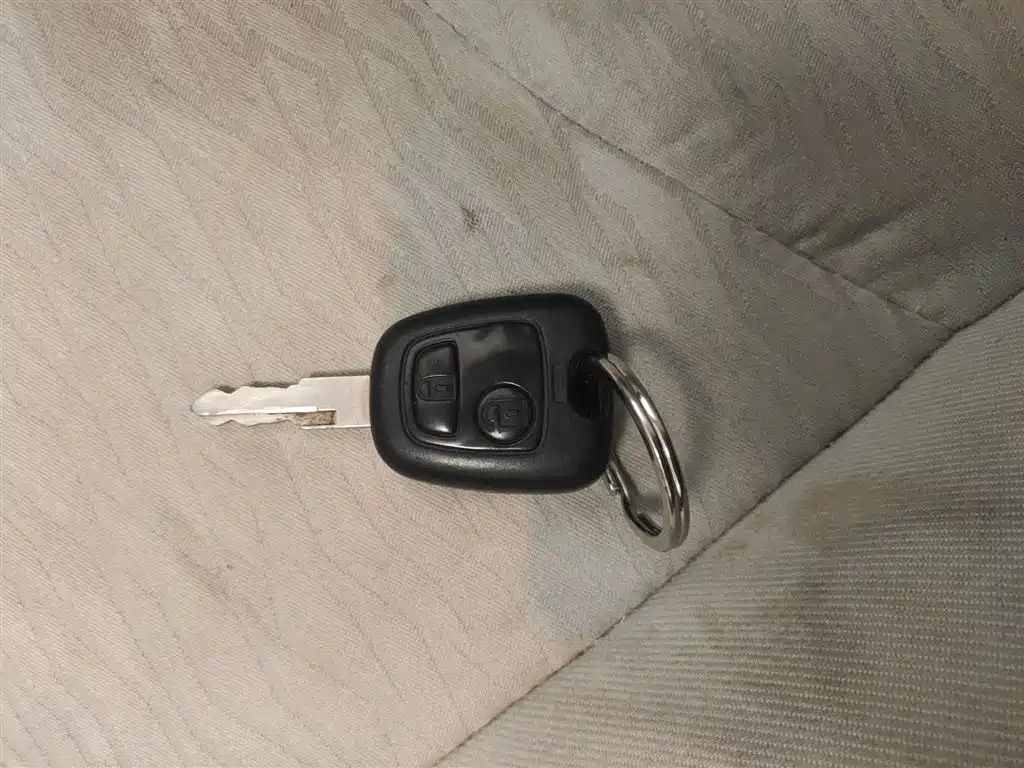 Peugeot 207 2011 1.4L MT