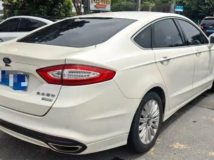 Ford Mondeo — миниатюра 5