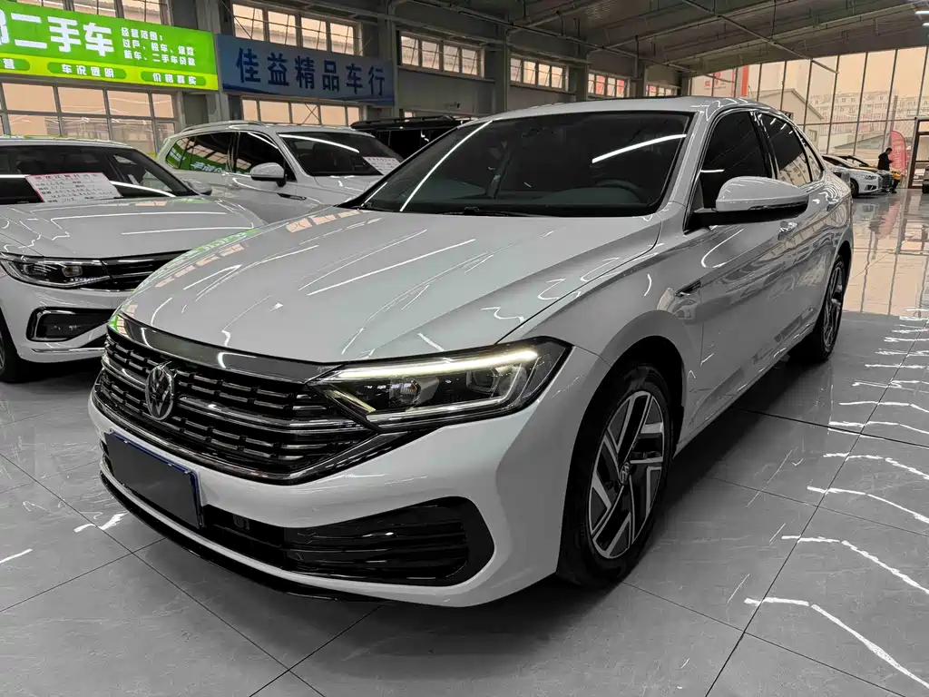 Volkswagen Sagitar 2022