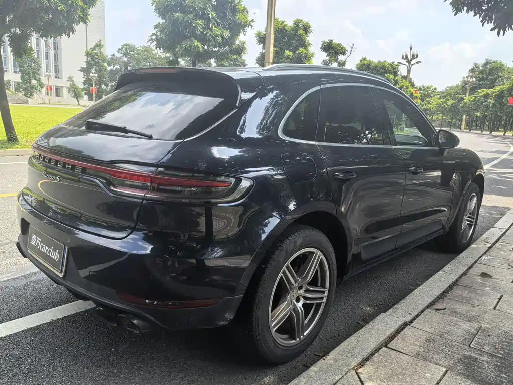 Porsche Macan — миниатюра 7
