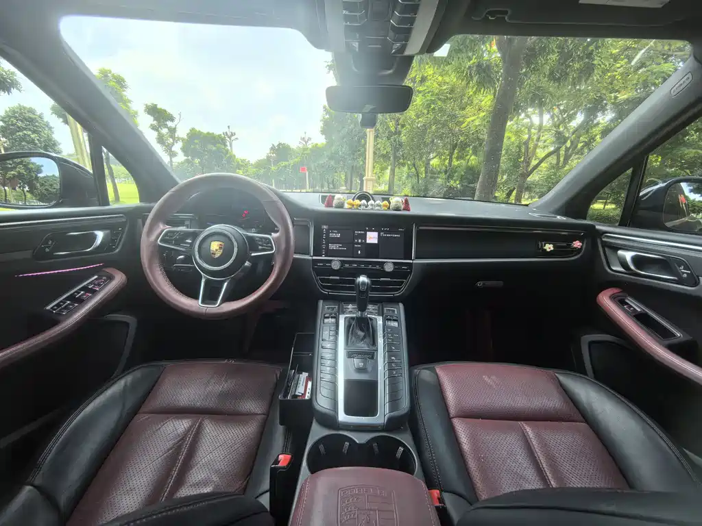 Porsche Macan — миниатюра 6