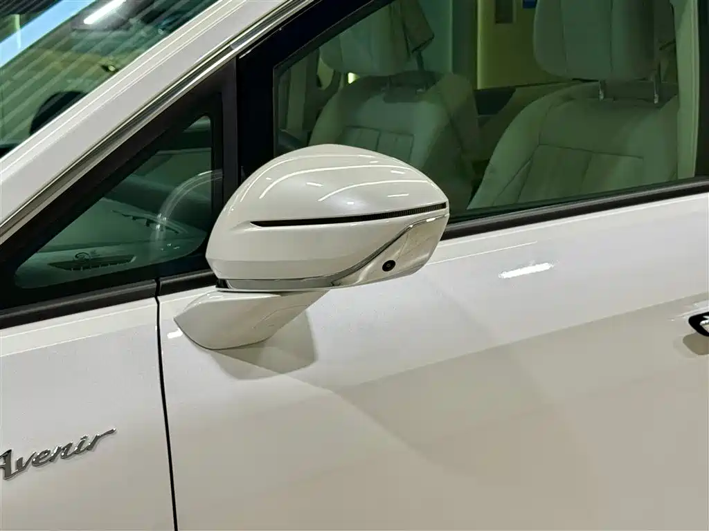 BUICK GL8 NEW ENERGY