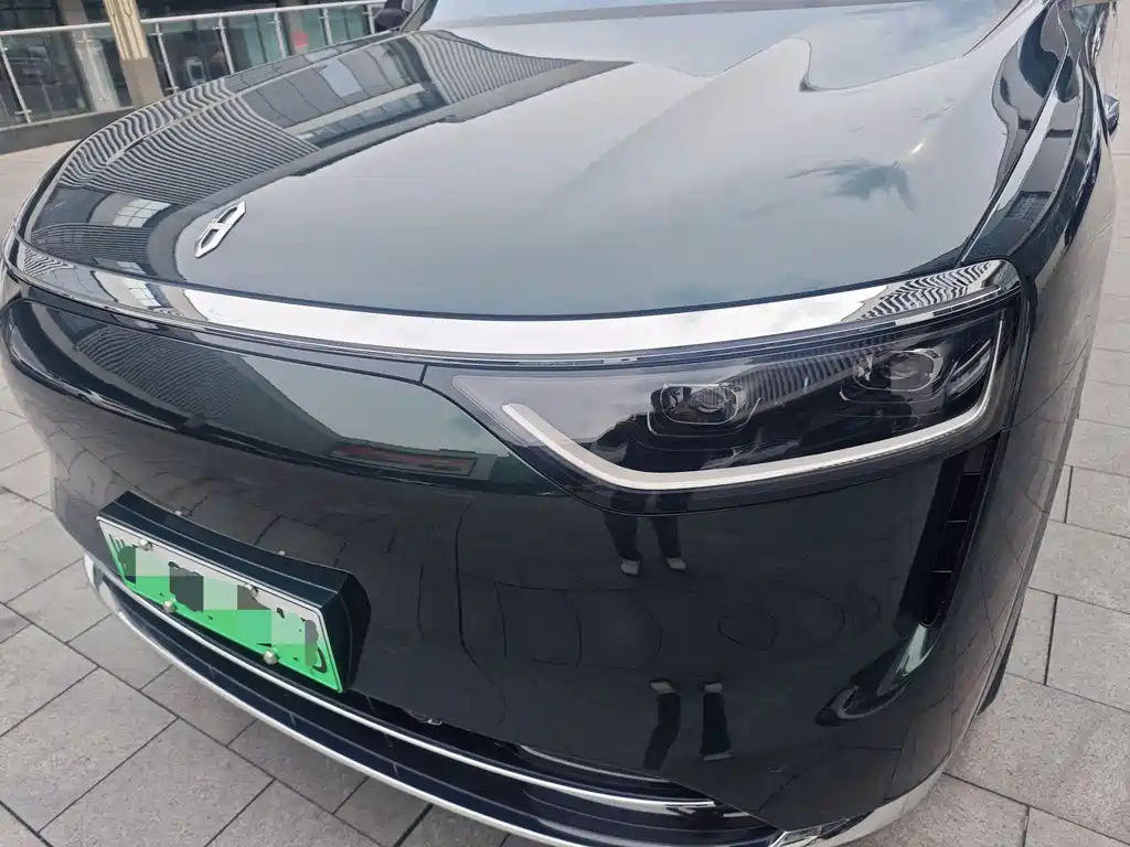 Aito M8 2025 Max+ 53.4kWh 6 мест (192 )