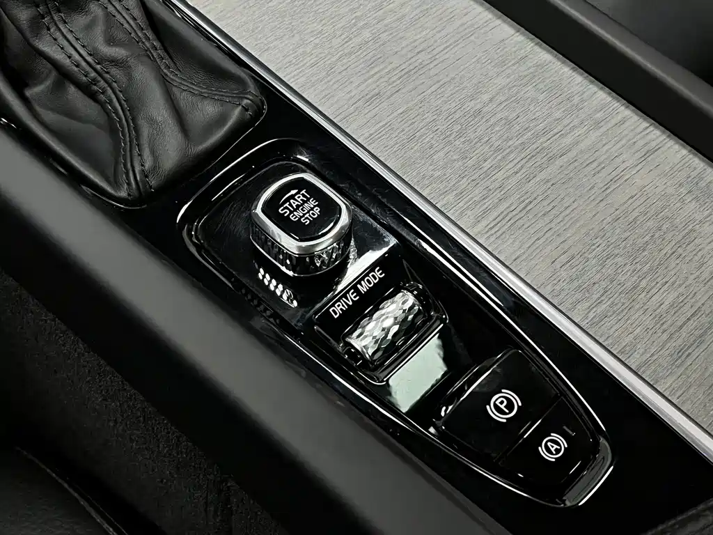 Volvo XC60 — миниатюра 32