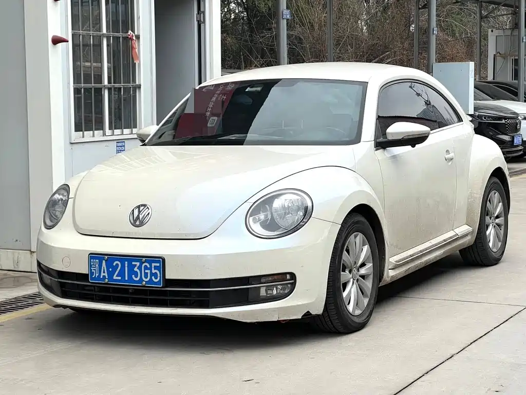 VOLKSWAGEN BEETLE