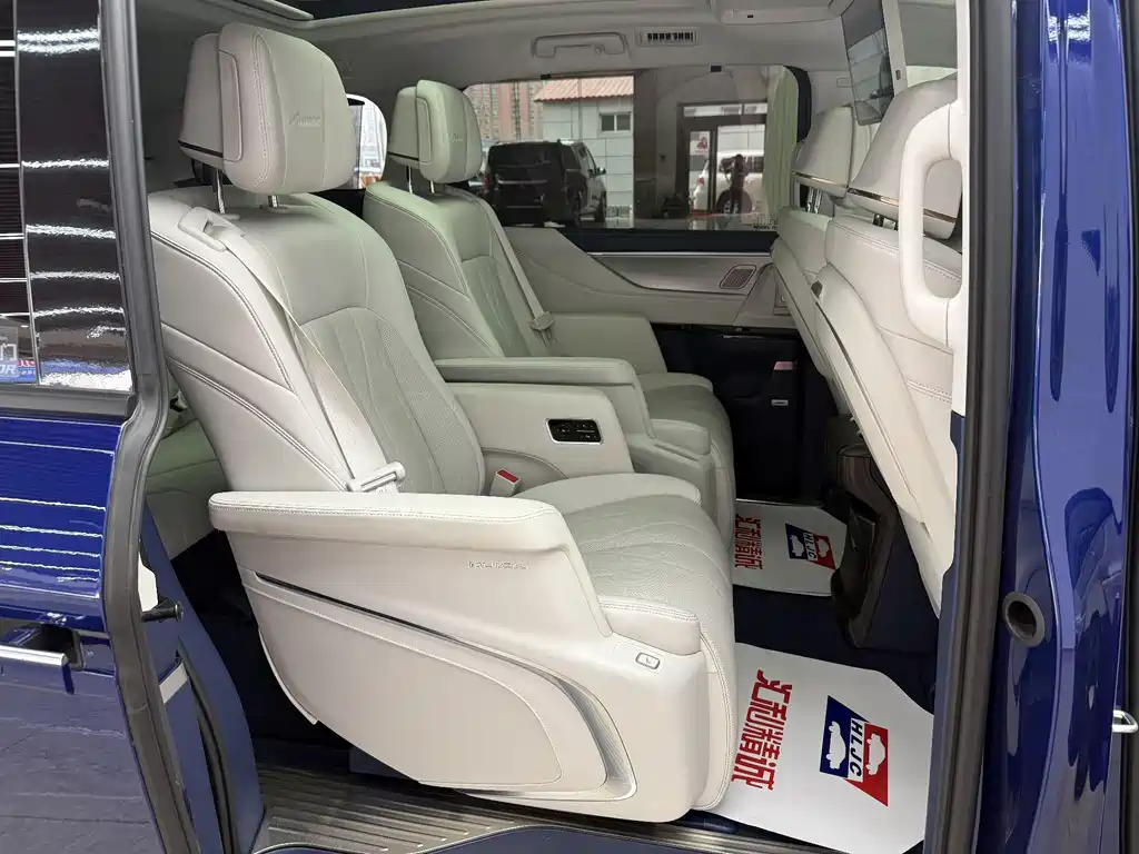 BUICK GL8 NEW ENERGY