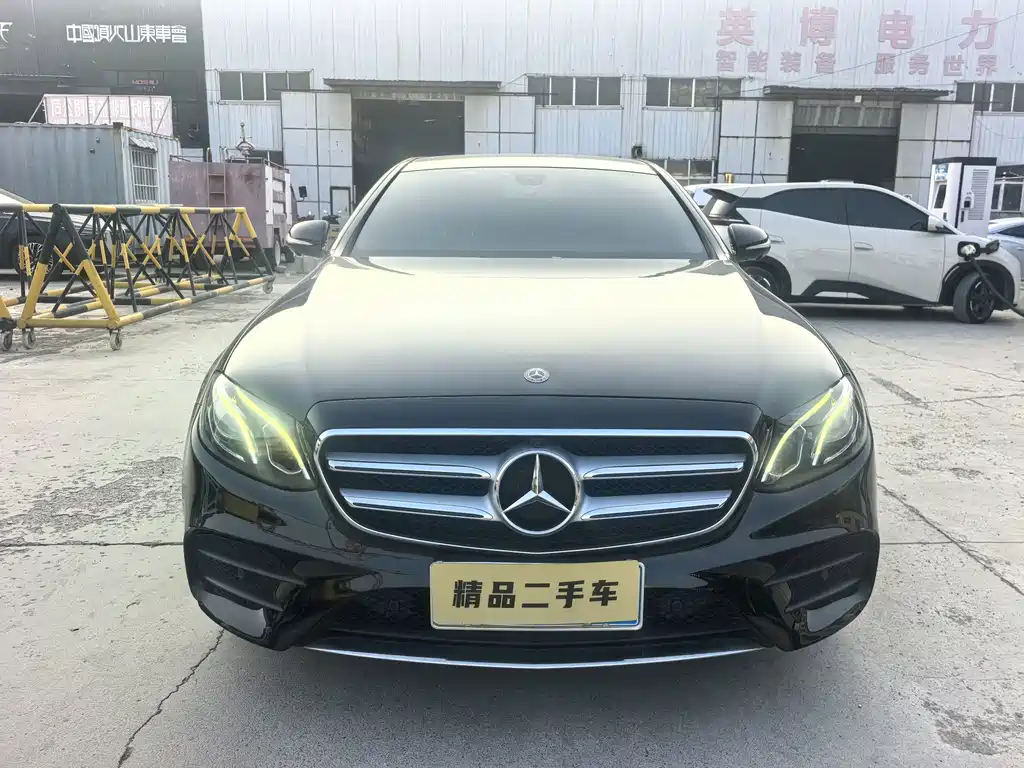 Mercedes-Benz E-Class — миниатюра 2
