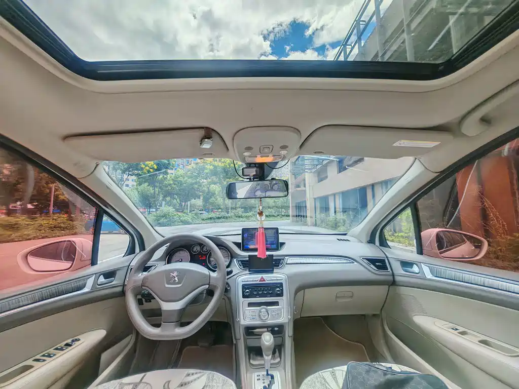Peugeot 308 — миниатюра 5