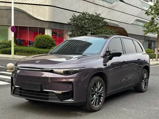 ZERO-RUNNING CAR ZERO RUN C10 2025