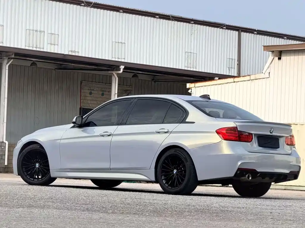 BMW 3 Series — миниатюра 11
