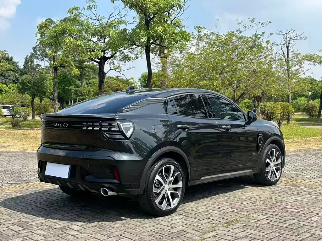 Lynk & Co 05 — миниатюра 8