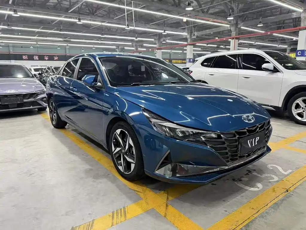 Hyundai Elantra 2022 — фото 3
