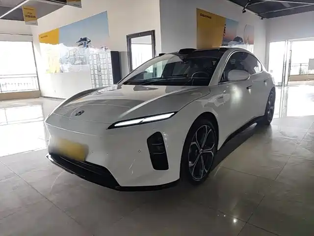 2025 Nio ET5