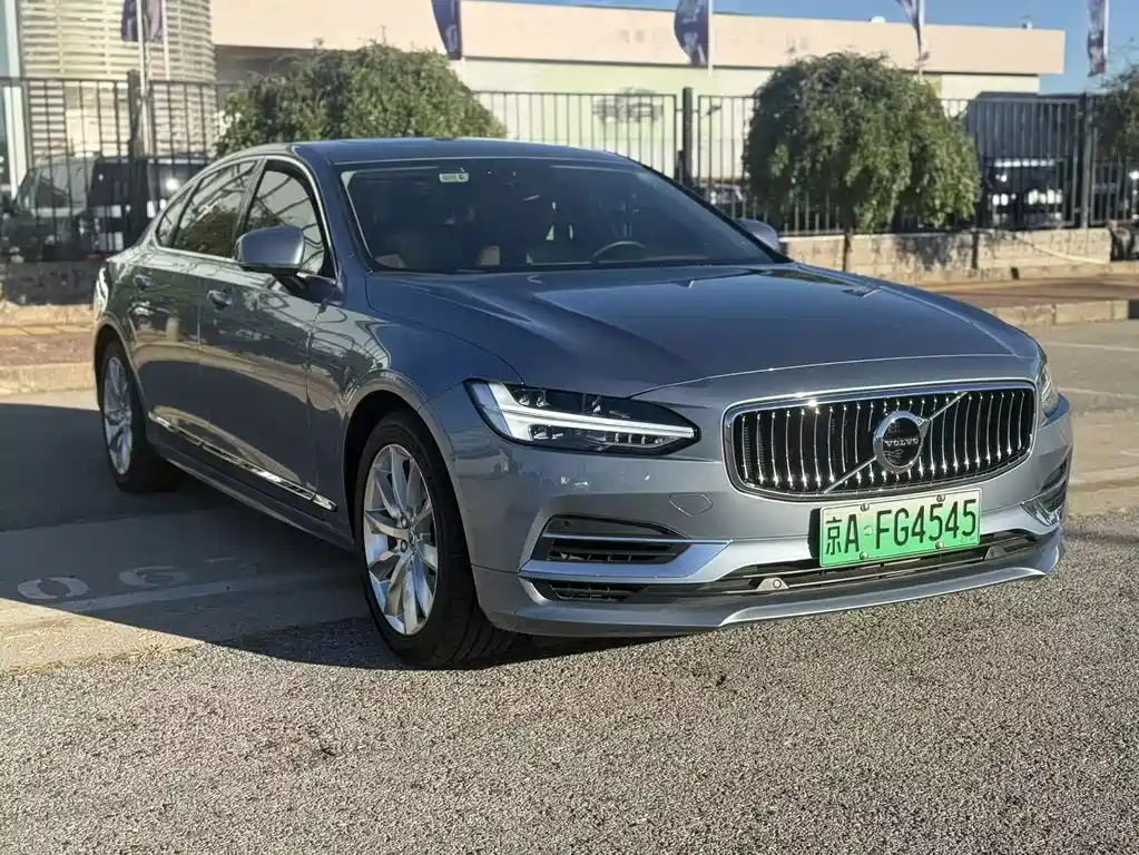 Volvo S90 PHEV — миниатюра 3