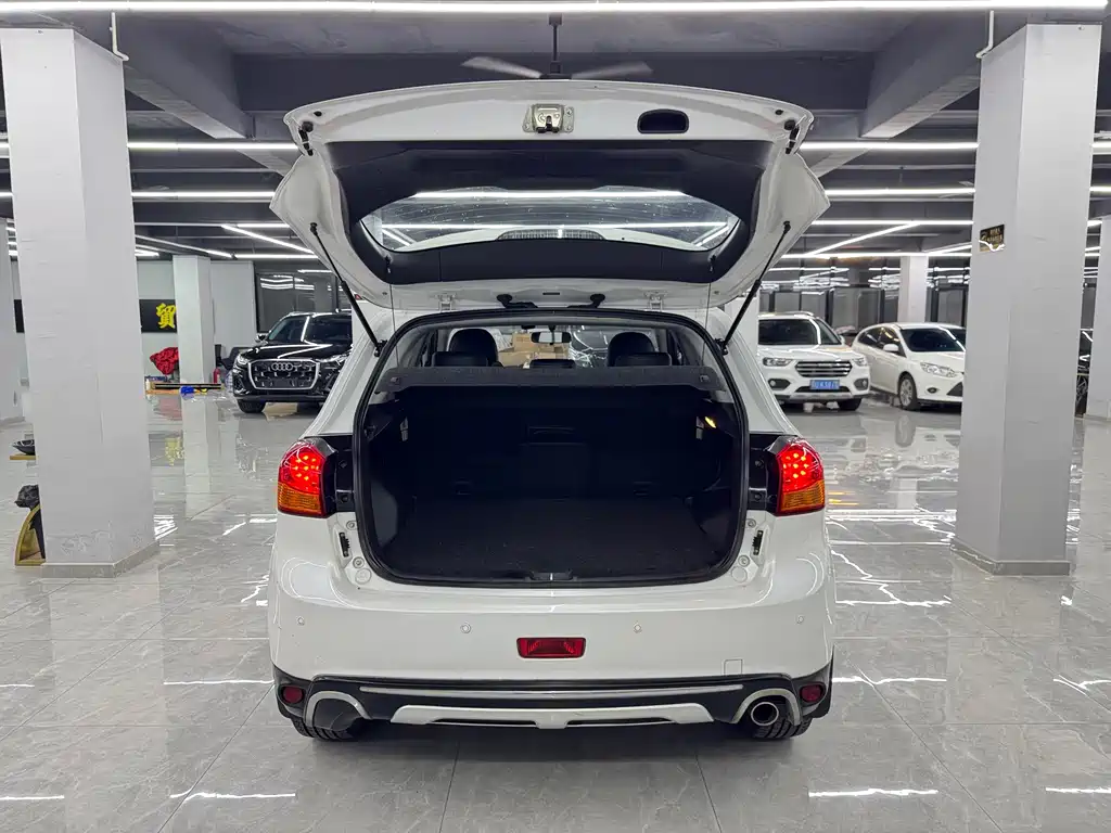 Mitsubishi ASX — миниатюра 5